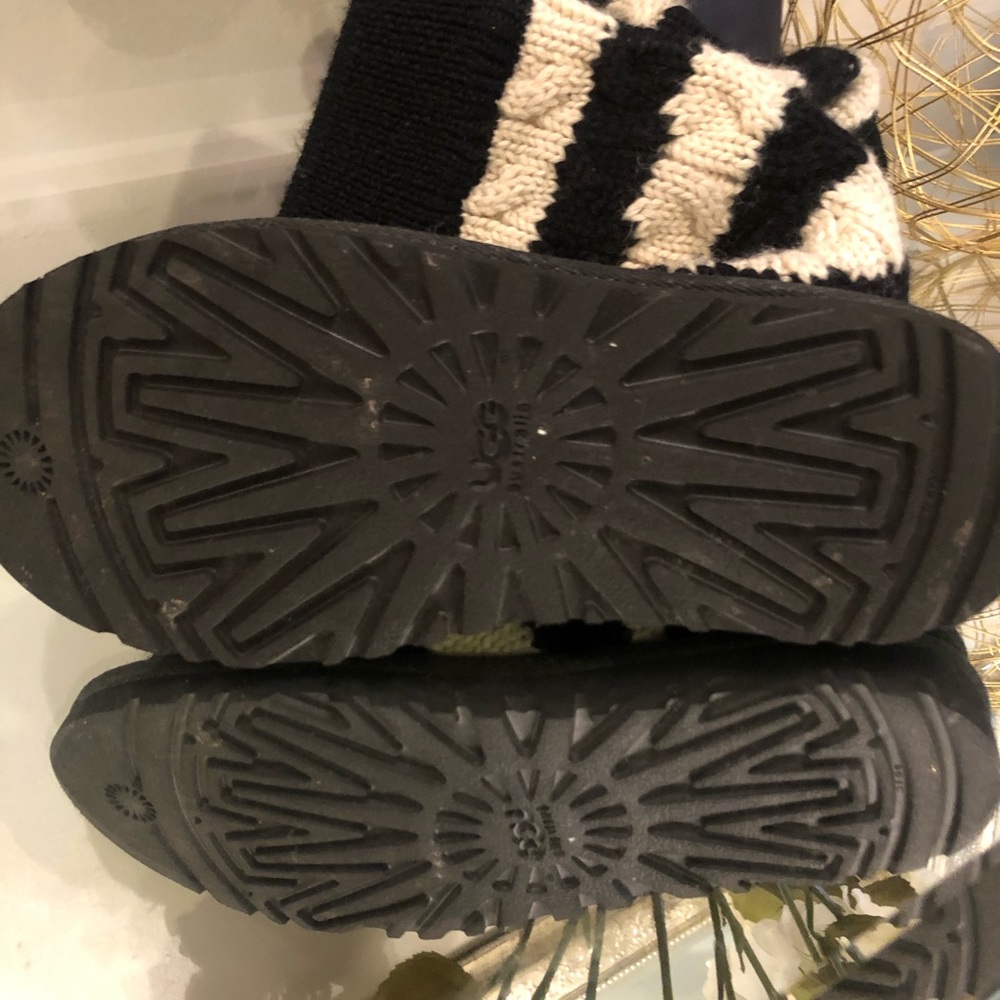 Uggs!!! - Picture 4 of 5